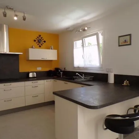 House Les Coccinelles Дом отдыха *
